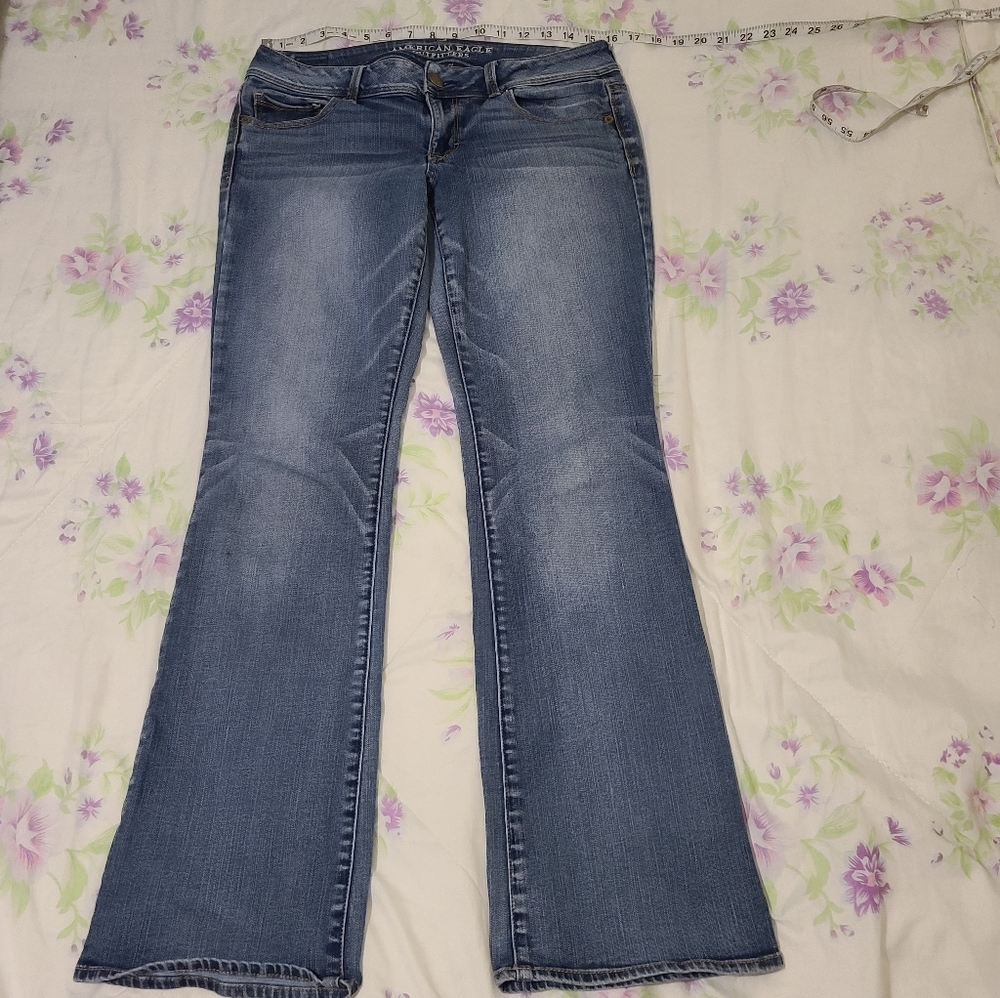 AE kickboot jeans